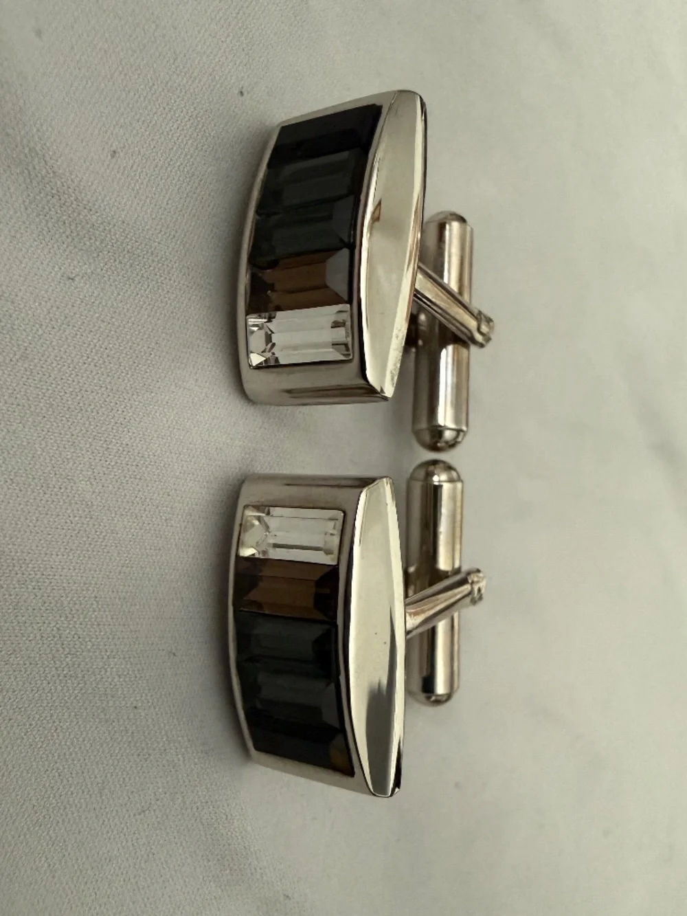 1 Pair of Cufflinks Bachrach Black Gradient Crystal Rectangular Shape